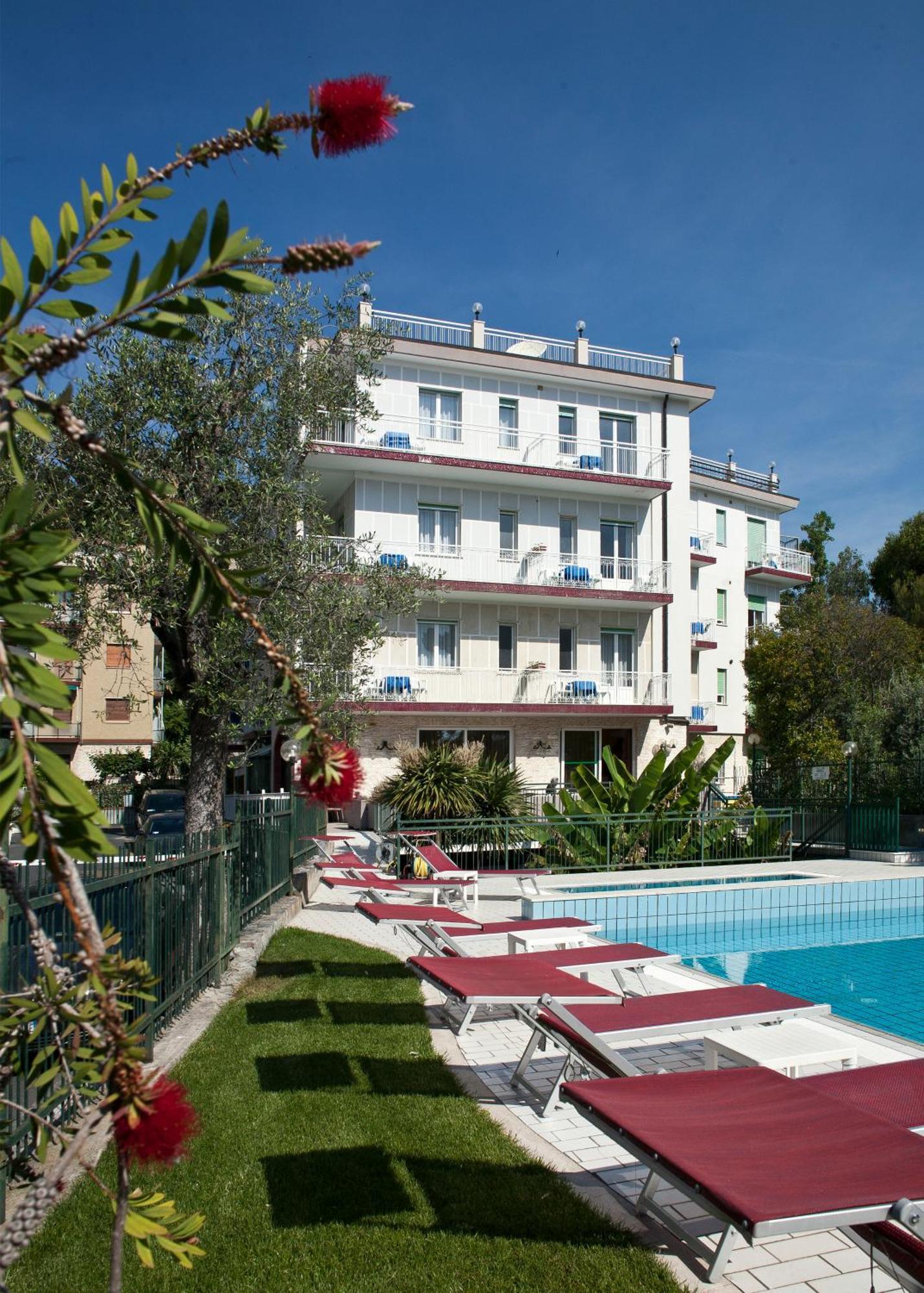 Hotel Garden Alassio Exterior foto